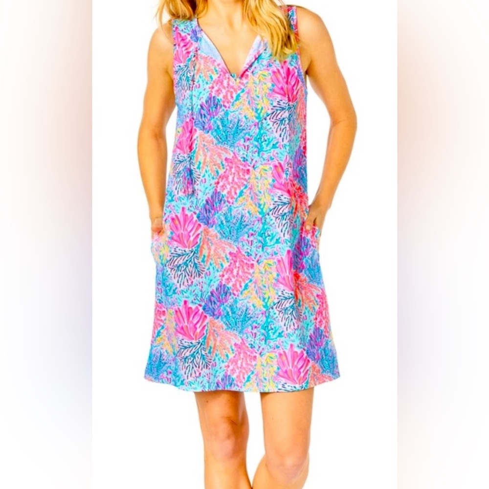 Lilly Pulitzer Johana Cover Up in print Multi Splashdance, size Medium.